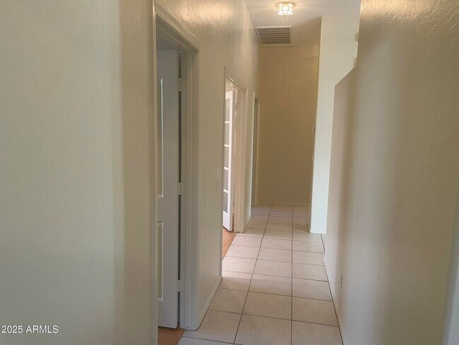 Building Photo - 2165 W Olive Way