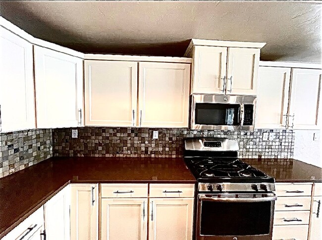 Building Photo - 3844 W Magnolia Ln