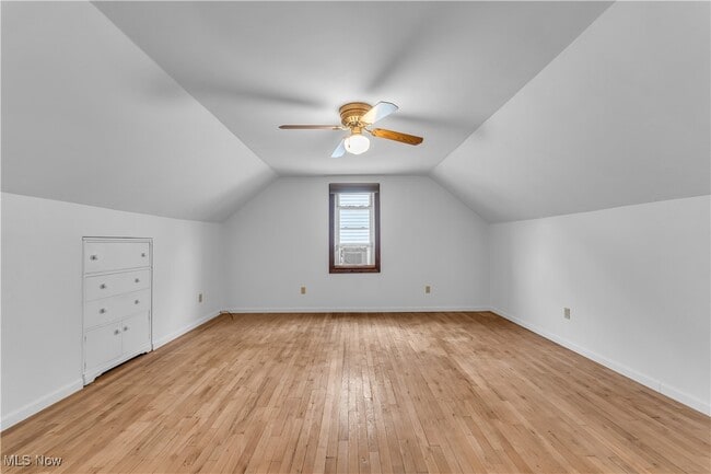 Building Photo - 25731 Farringdon Ave