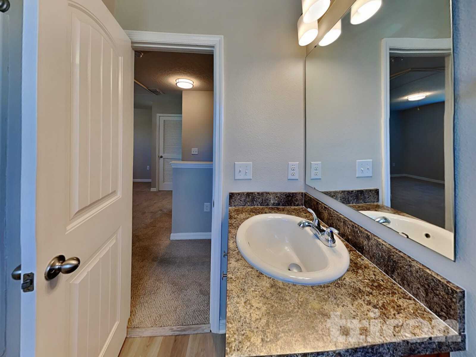 Building Photo - 19 Rosecroft Ln