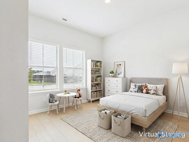 Building Photo - 18072 Longleaf Dr