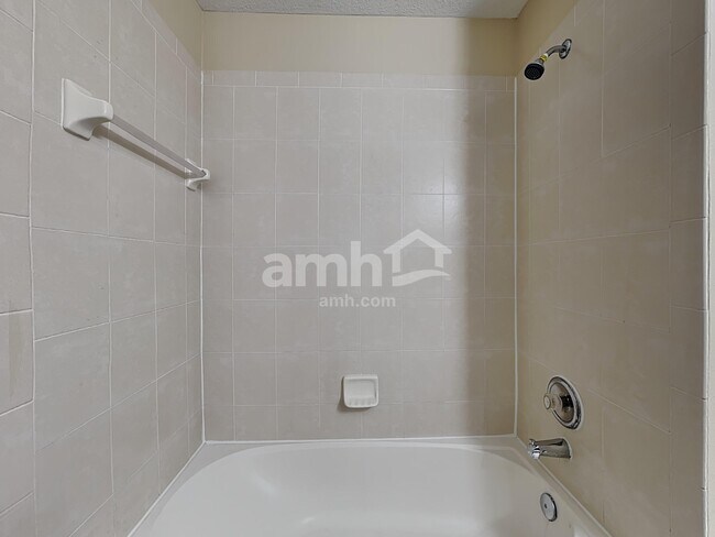 Building Photo - 2340 Norwood Pl