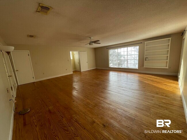 Building Photo - 6621 Purvis Rd