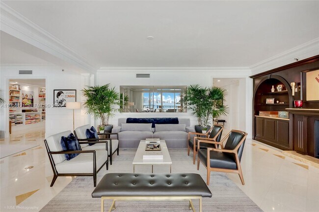 Building Photo - 4822 Fisher Island Dr