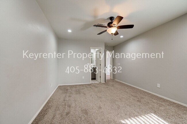 Building Photo - 429 Belmont Dr