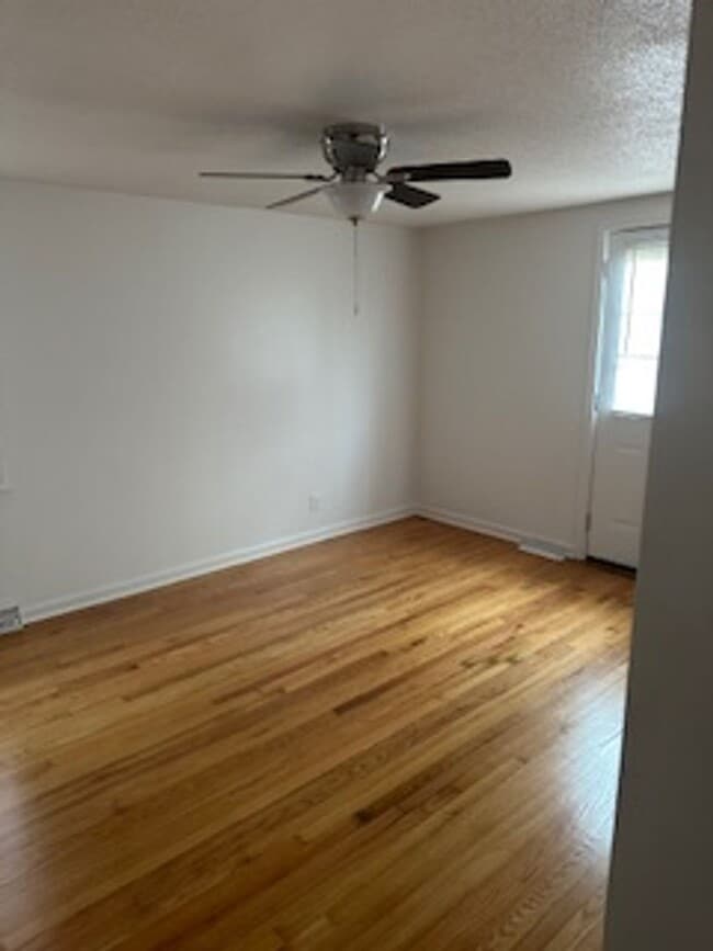 Building Photo - Welcome Home! Beautiful 4 Bedroom 2 Bath Home in Kansas City, MO