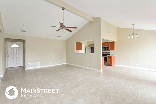 Building Photo - 7555 Lincoln Village Dr