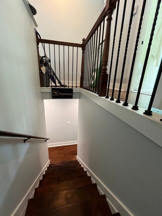 Building Photo - Lawrenceville 3 Bed, 2.5 Bath House with Parking for Lease July 1!