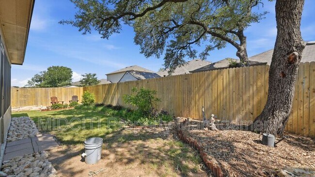 Building Photo - 1116 RIVER WOOD