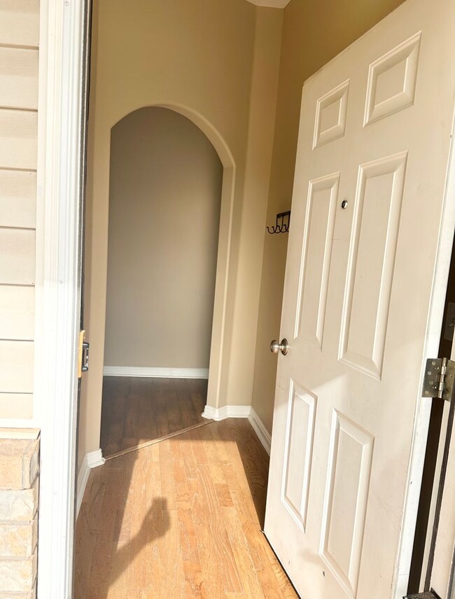 Building Photo - Great Spring Hill Estates Home!