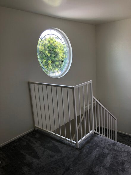 Building Photo - 1350 W 162nd St