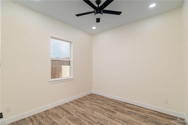 Building Photo - 12 W Tomatillo Dr