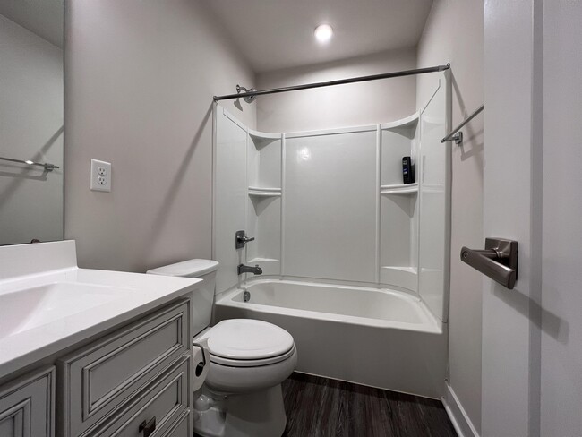 Building Photo - 217 Stonehurst Dr