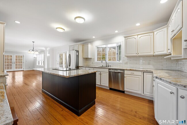 Building Photo - 34 Hi-Ann Ct