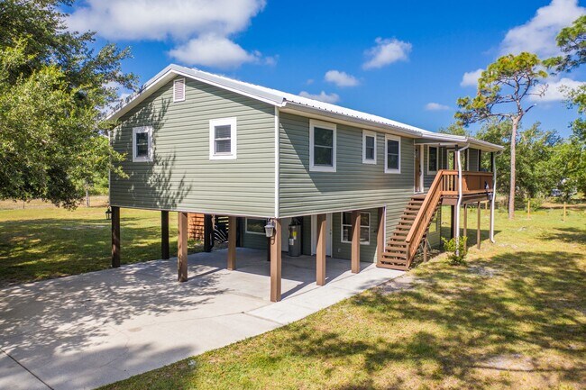 Building Photo - Serene 3-Bedroom Home on 1 Acre Lot