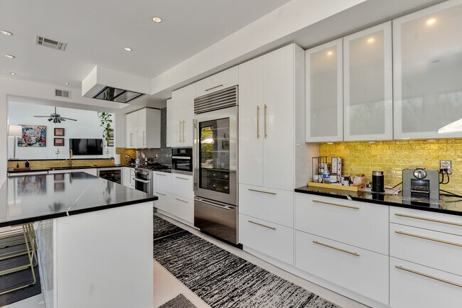 Building Photo - 4809 Neyrey Dr