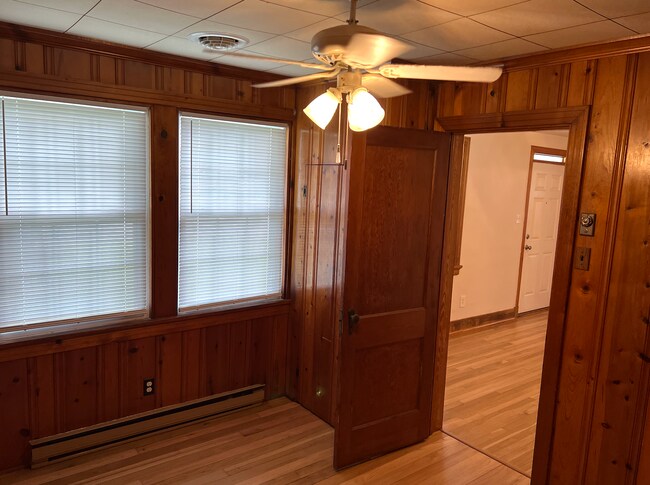 den/office/3rd bedroom - 108 E Union St