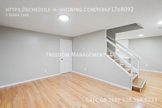 Building Photo - 5 Debra Ln