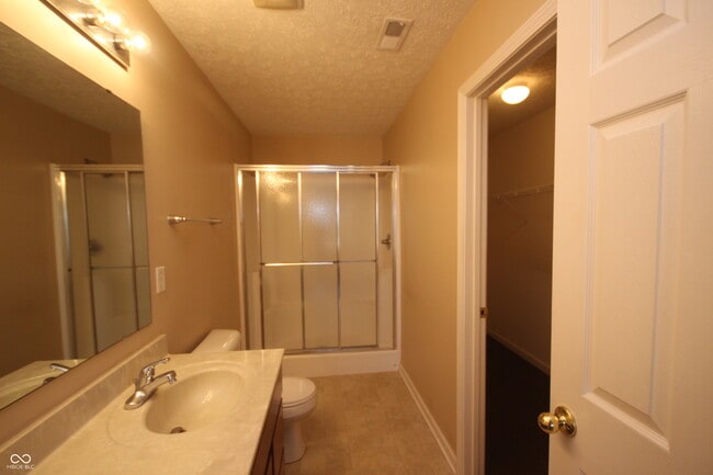 Building Photo - 2306 McGregor Dr