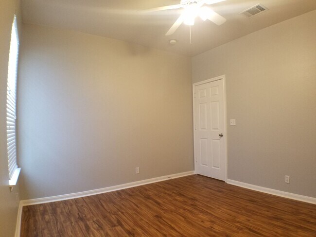 Building Photo - 2502ALLRED