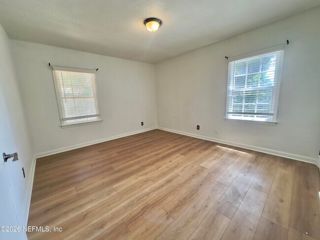 Building Photo - 2051 Danese St