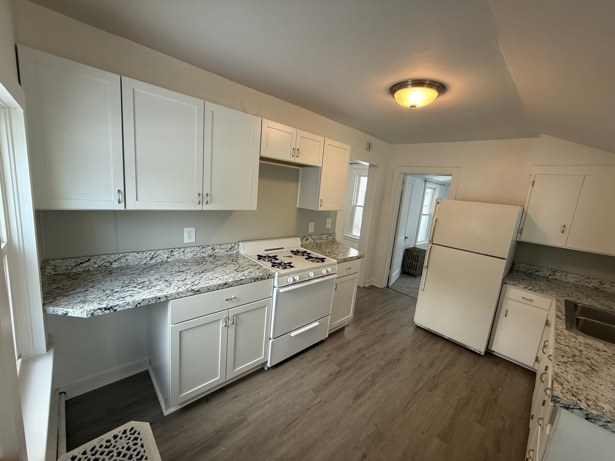 Building Photo - 6 Foote St