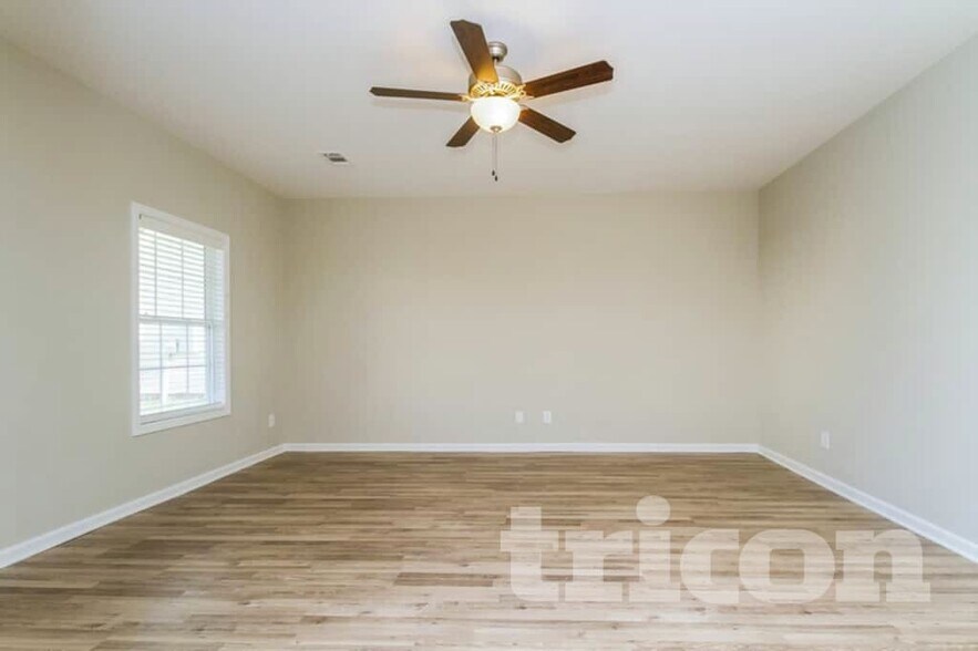 Building Photo - 4028 Effie Seward Dr