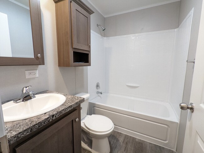 Building Photo - 630 Oregon St