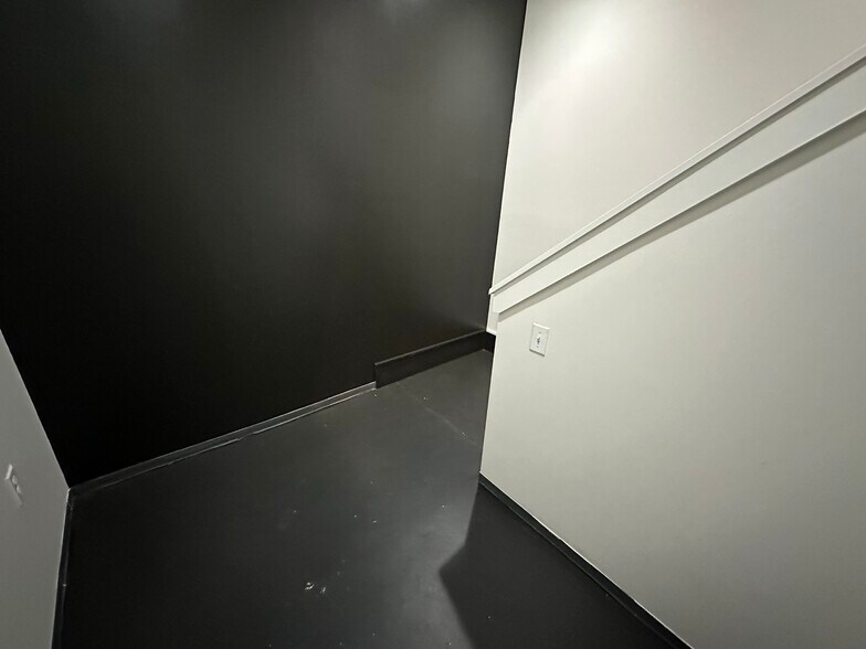 Building Photo - 147 E Berkeley St