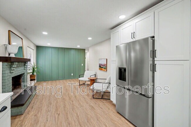 Building Photo - 2569 Richmar Dr