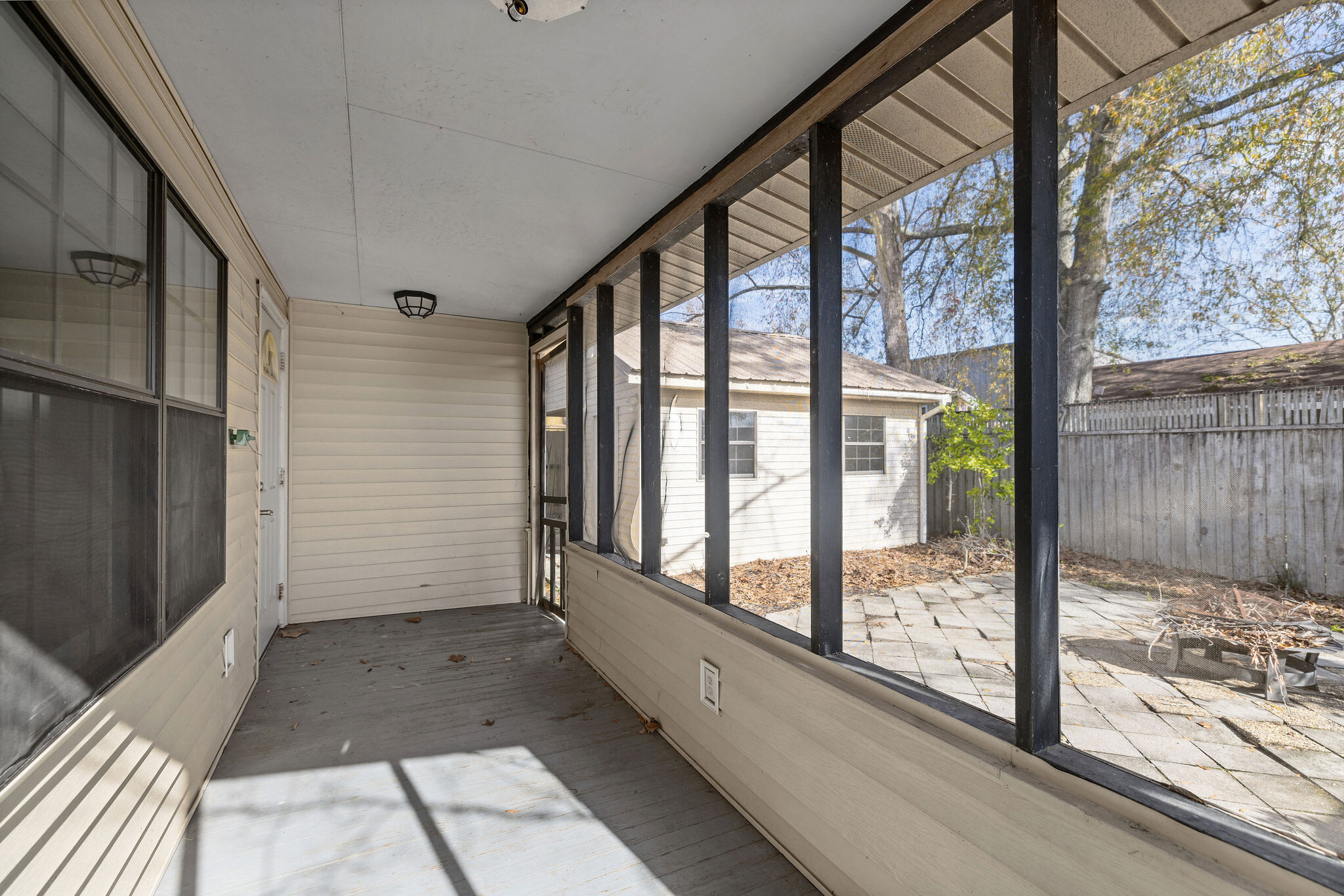 Building Photo - 160 N 7th St