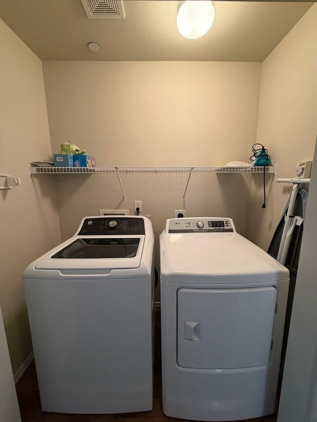 Building Photo - 1277 Hudson St