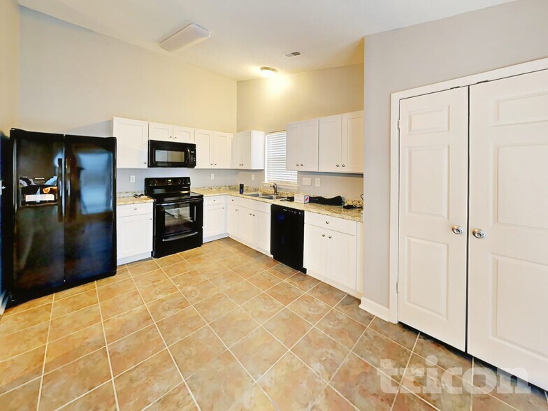 Building Photo - 891 Anchor Way NE