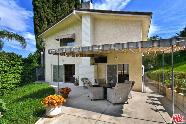 Building Photo - 16142 Bayberry Pl