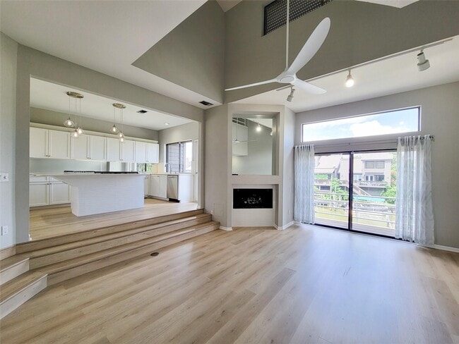 Building Photo - 18309 Sandy Cove Dr