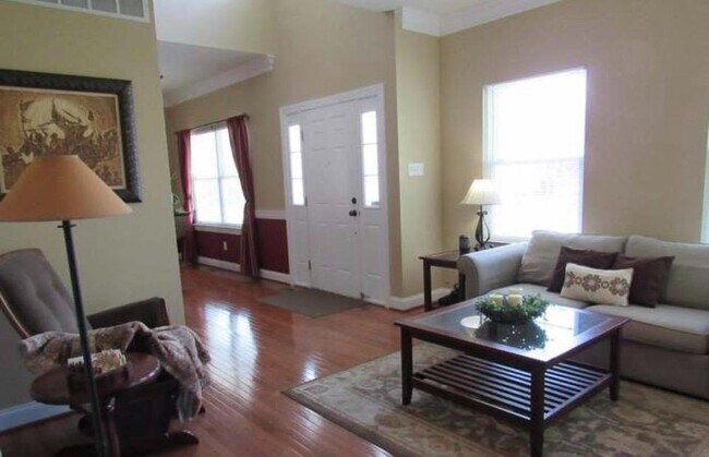 Building Photo - 126 Sugar Maple Rd