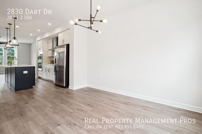 Building Photo - 2830 Dart Dr