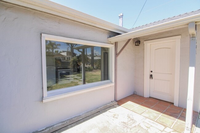 Building Photo - 1 Bed, 1 Bath Cottage in Grover Beach