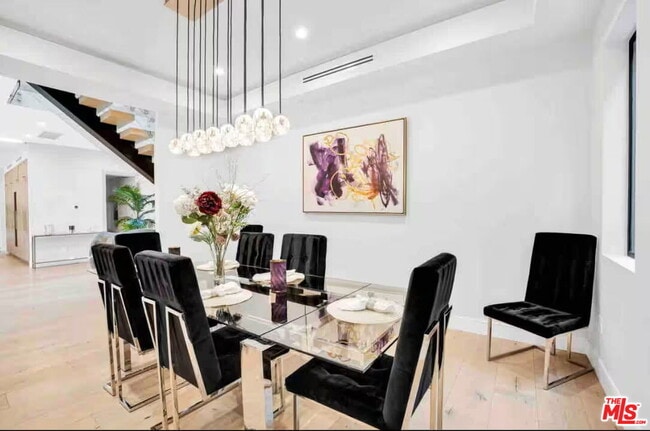 Building Photo - 13812 Cumpston St