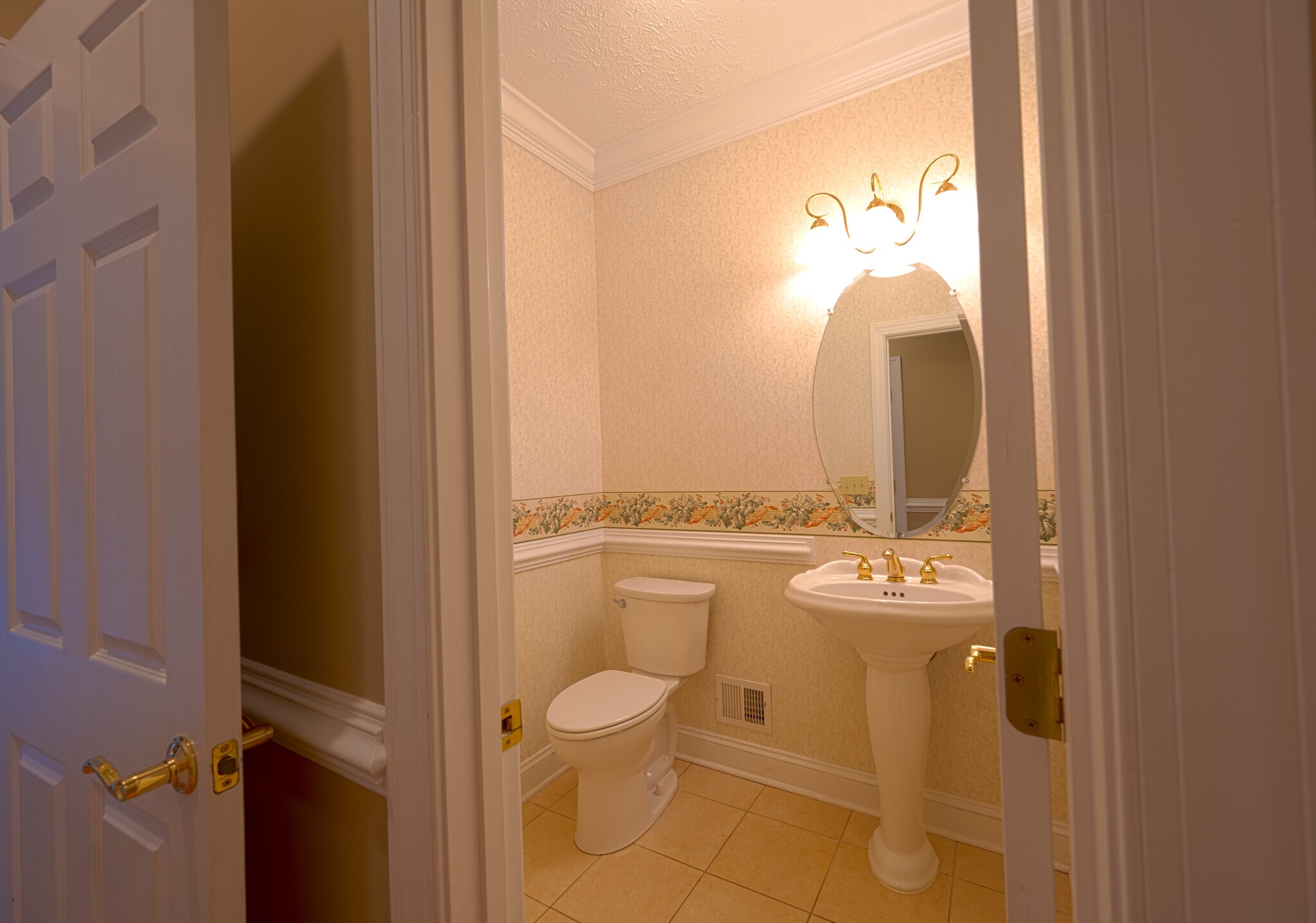 1/2 Bath off Study - 1495 Merrimans Ln