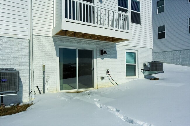 Building Photo - 122 Scotland Ln