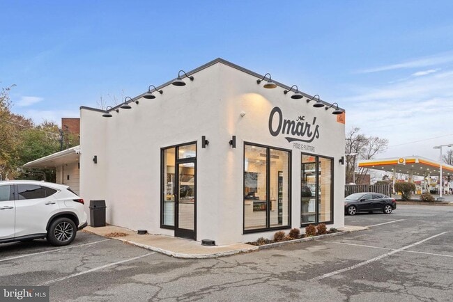 Building Photo - 340 Wesmond Dr