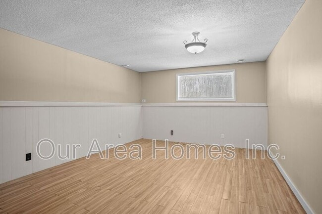 Building Photo - 4850 McAllister Ave NE