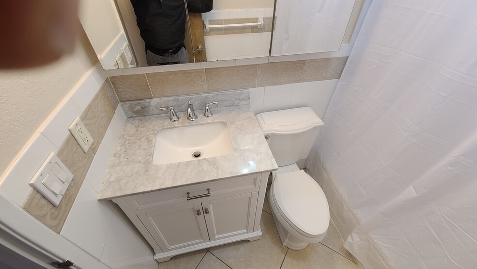 Building Photo - 925 Intracoastal Dr