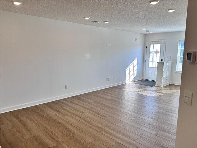 Building Photo - 5277 Long Pointe Pass