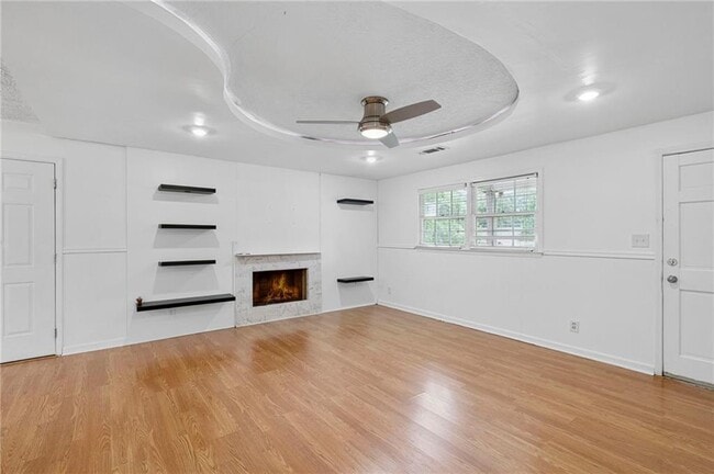 Building Photo - 472 Camden Cir