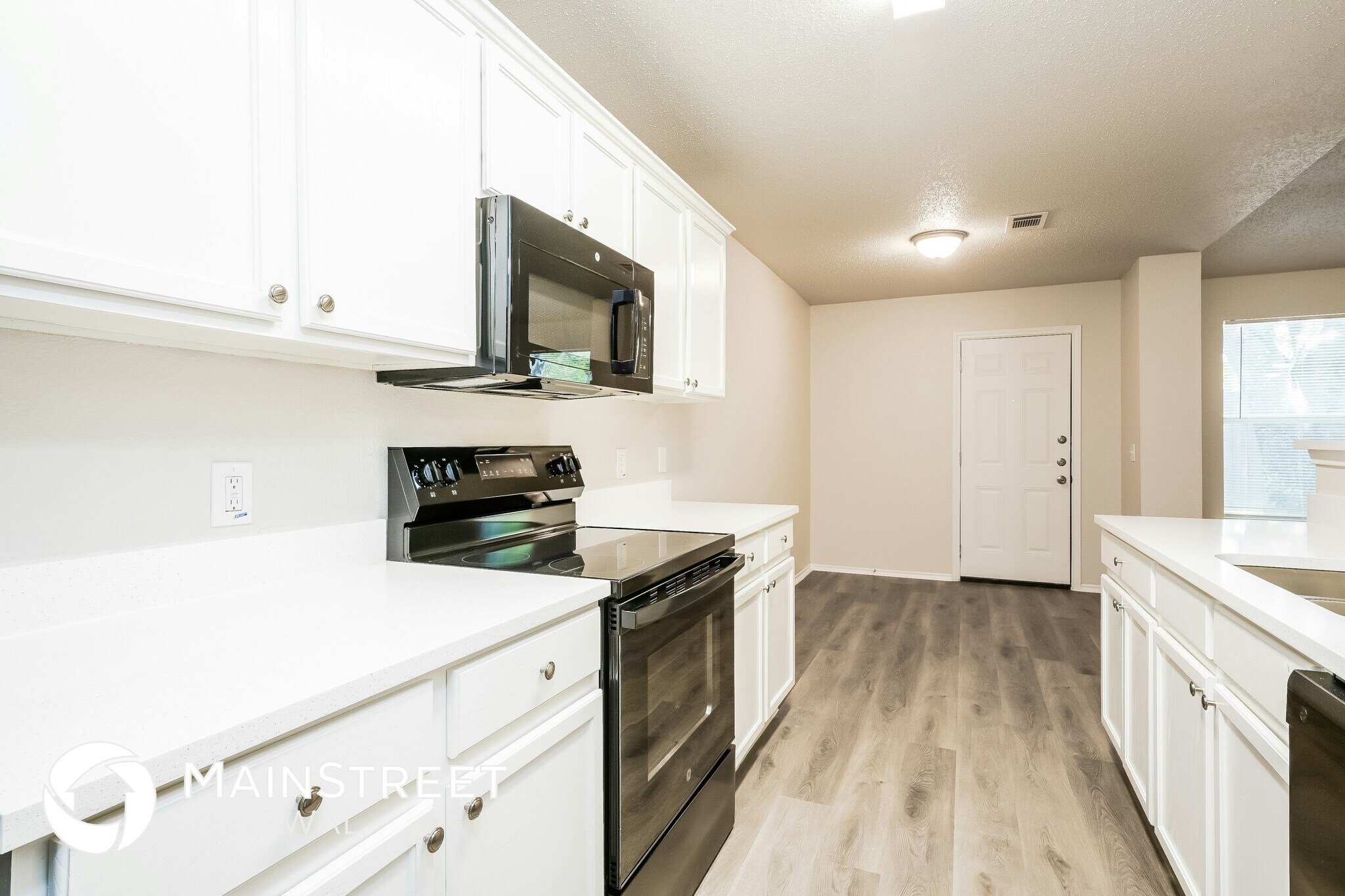 Building Photo - 111 Oakhurst Dr