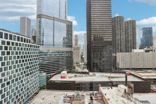 Building Photo - 440 N Wabash Ave