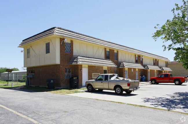 Building Photo - 1068 Linde St