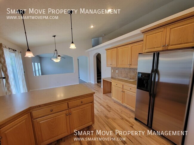 Building Photo - 3618 N Alexis Way